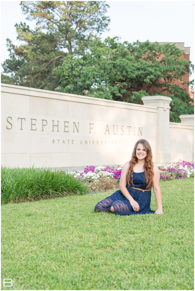 Nacogdoches photographer images of SFA graduate on SFA campus